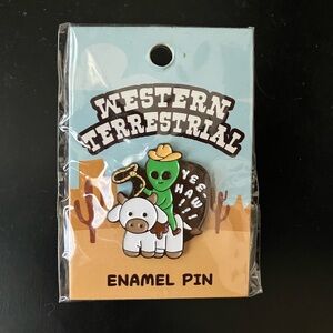 Hot Topic Western Terrestrial Enamel Alien & Cow Pin